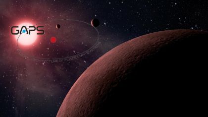Rappresentazione artistica di un sistema planetario col logo GAPS. Crediti: NASA-JPL/Caltech
